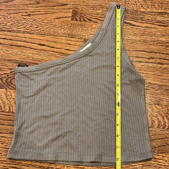 NWOT MOLLY GREEN GREY RIBBED SOFT COTTON ONE SHOULDER CROPPED TANK - SIZE S - Picture 8 of 9